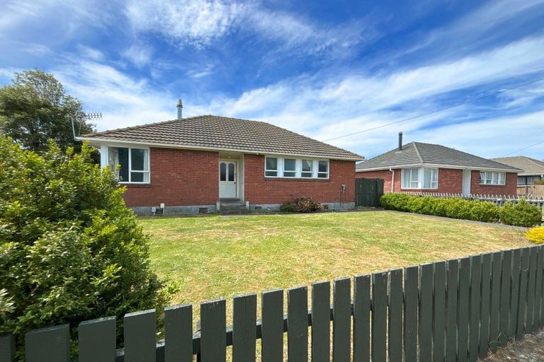 Photo of property in 6 Avro Crescent, Hornby, Christchurch, 8042