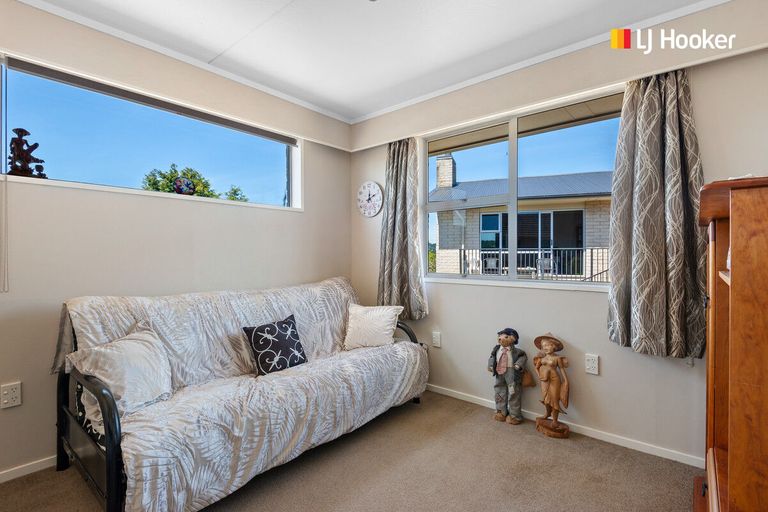 Photo of property in 10 Walton Park Avenue, Fairfield, Dunedin, 9018