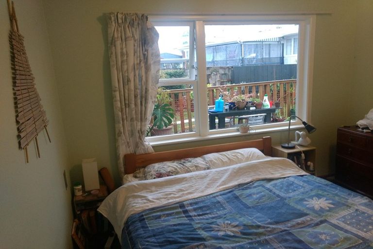 Photo of property in 38 Kelkirk Street, Kelston, Auckland, 0602