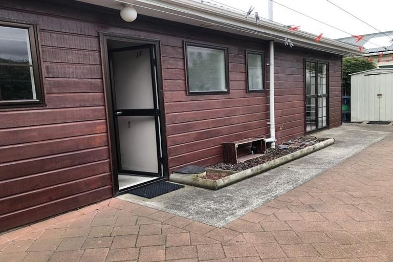 Photo of property in 53b Cambridge Terrace, Waiwhetu, Lower Hutt, 5010
