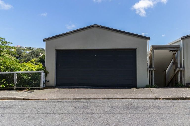 Photo of property in 44a Fairview Crescent, Kelburn, Wellington, 6012