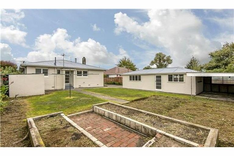 Photo of property in 12 Jennifer Street, Bryndwr, Christchurch, 8053