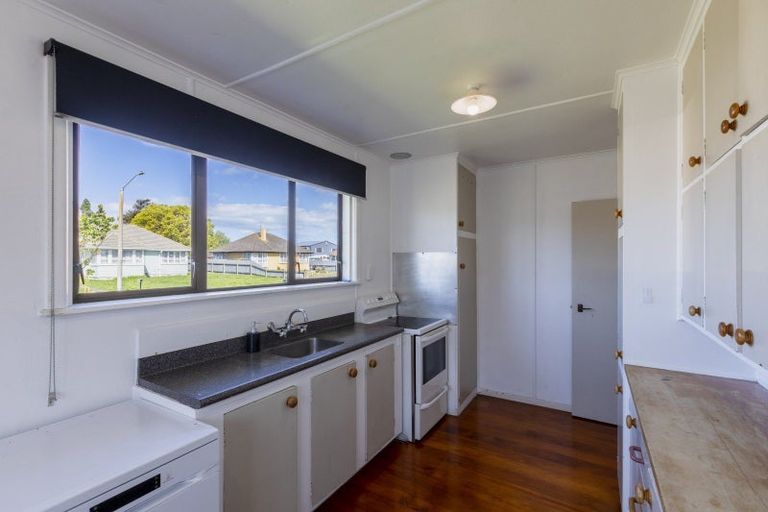 Photo of property in 17 Massey Crescent, Marewa, Napier, 4110