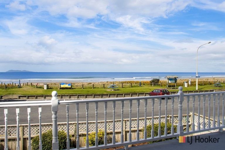 Photo of property in 32 The Terrace, Waihi Beach, 3611