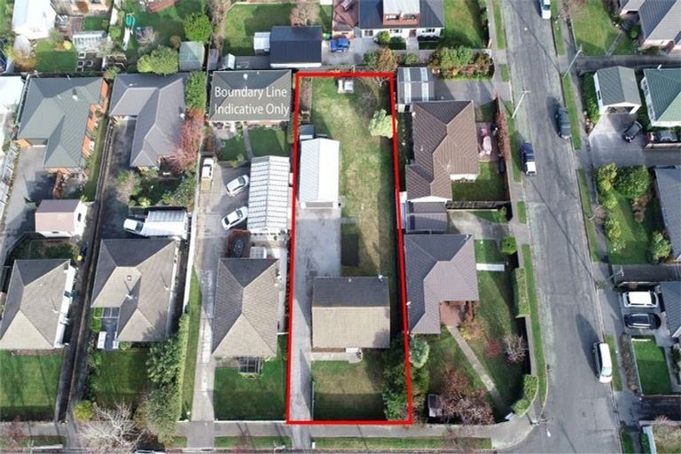 Photo of property in 4 Dunedin Street, Redwood, Christchurch, 8051