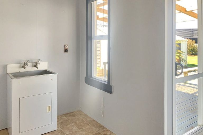 Photo of property in 38 Burns Street, Dannevirke, 4930