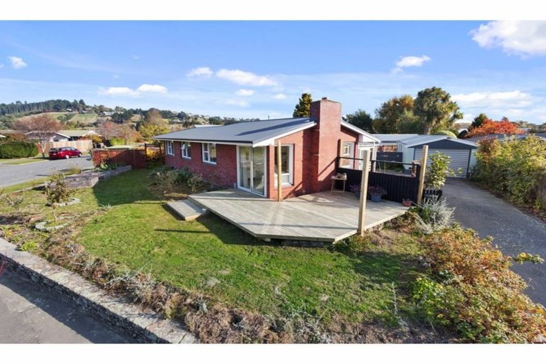 Photo of property in 6 Waiau Street, Cracroft, Christchurch, 8025