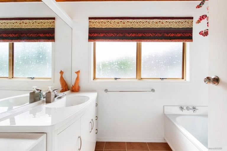 Photo of property in 50 Alton Avenue, Hillcrest, Auckland, 0627