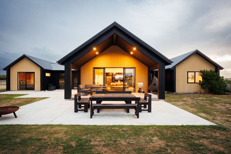 Photo of property in 15 Harvest Lane, Newbury, Feilding, 4775