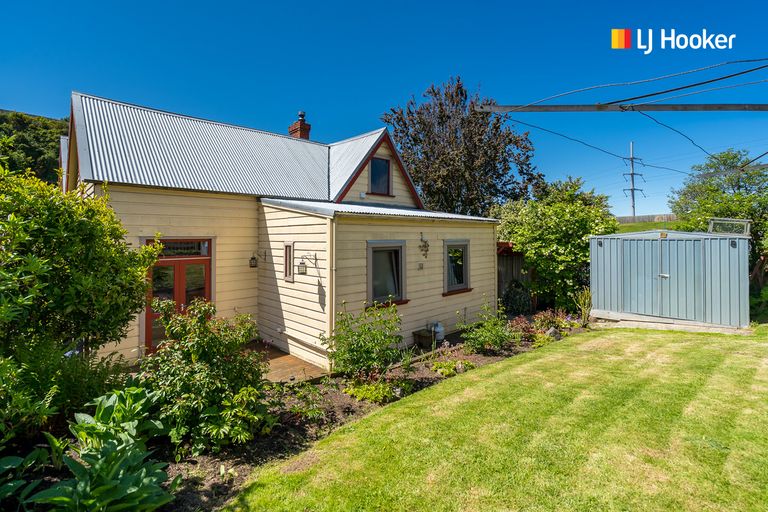 Photo of property in 128 Glen Road, The Glen, Dunedin, 9011