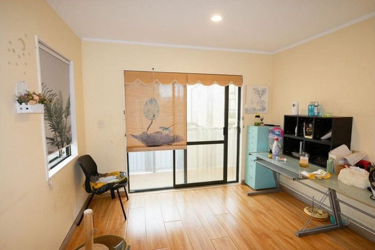 Photo of property in 18/8 Margan Avenue, New Lynn, Auckland, 0600