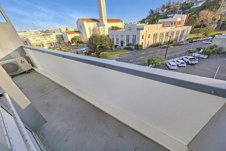 Photo of property in Mclean Towers, 3h/3 Shakespeare Road, Napier South, Napier, 4110