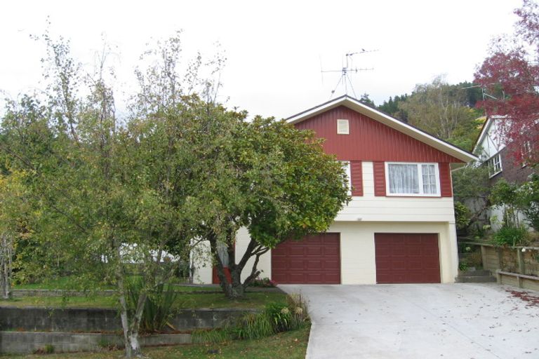 Photo of property in 30 Chichester Drive, Pinehaven, Upper Hutt, 5019
