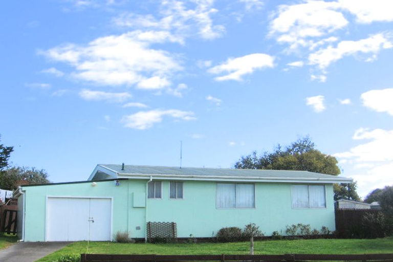 Photo of property in 63 Thomas Place, Foxton Beach, Foxton, 4815