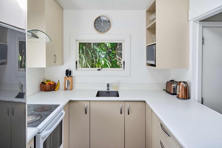 Photo of property in 121 Marine Drive, Sorrento Bay, Lower Hutt, 5013