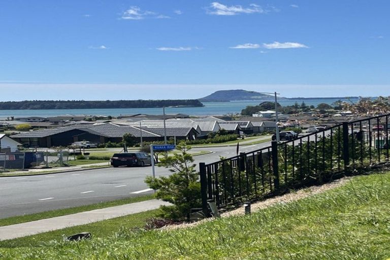 Photo of property in 32 Ridge Drive, Omokoroa, 3114