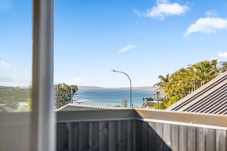 Photo of property in 12c Kowhai Road, Campbells Bay, Auckland, 0630