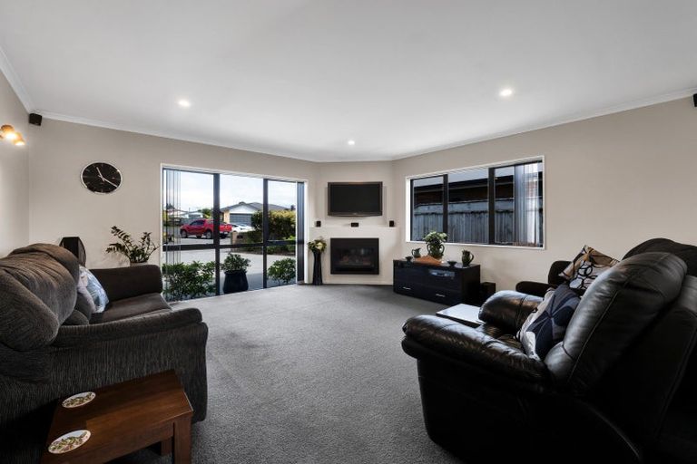 Photo of property in 38 Montague Grove, Stratford, 4332