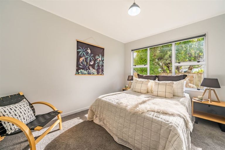 Photo of property in 34 Whirinaki Crescent, Heretaunga, Upper Hutt, 5018