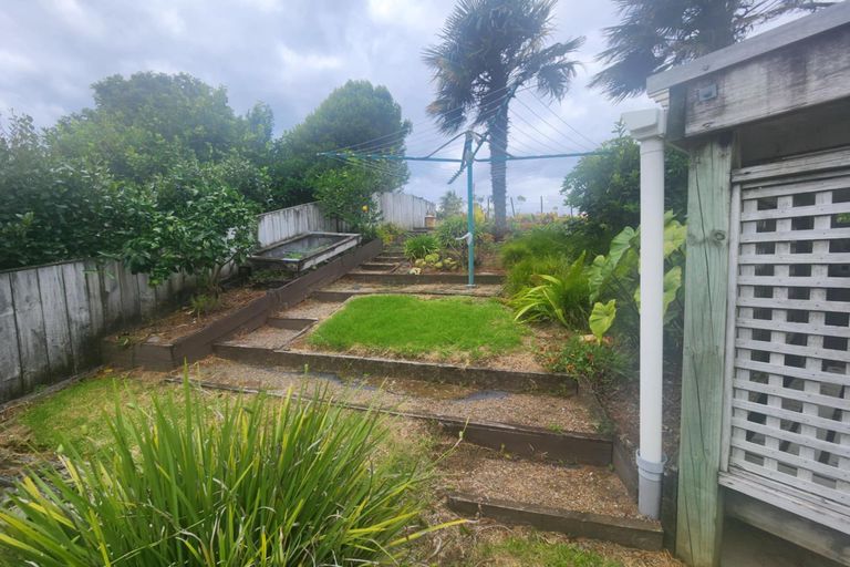 Photo of property in 39 Browns Drive, Waihi Beach, 3611