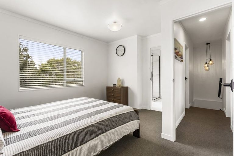 Photo of property in 1/351 West Coast Road, Glen Eden, Auckland, 0602