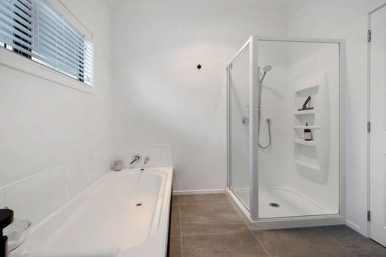 Photo of property in 1 Shakespeare Road, Bastia Hill, Whanganui, 4500