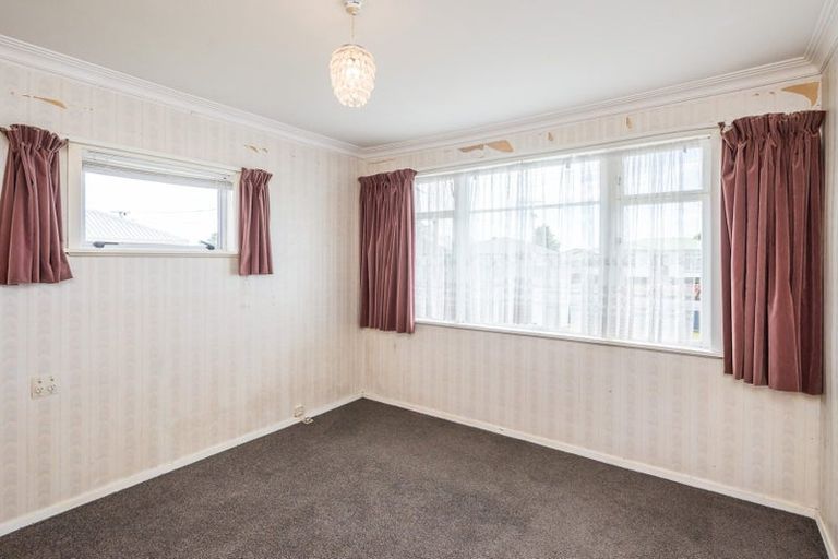 Photo of property in 15 Carlisle Street, Levin, 5510