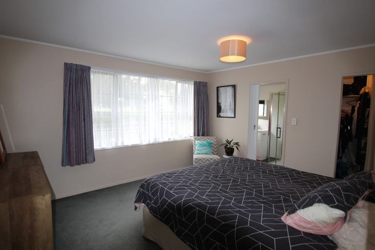 Photo of property in 1 Urban Grove, Ranui, Auckland, 0612
