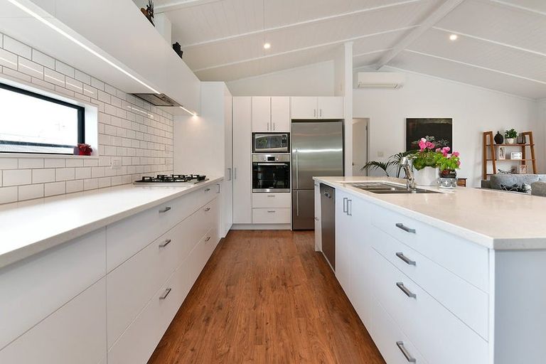 Photo of property in 4 Serene Place, Gulf Harbour, Whangaparaoa, 0930