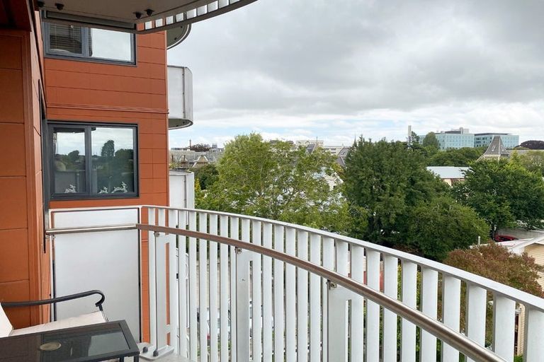 Photo of property in Gloucester Towers, 13/28 Gloucester Street, Christchurch Central, Christchurch, 8013