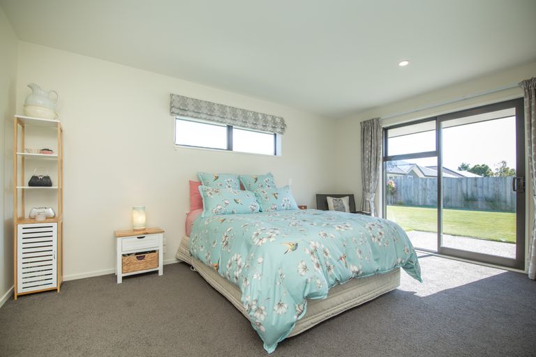 Photo of property in 12b Watkins Drive, Rangiora, 7400