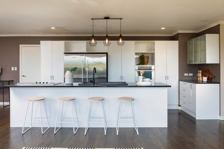 Photo of property in 61a Fairmount Road, Titirangi, Auckland, 0604