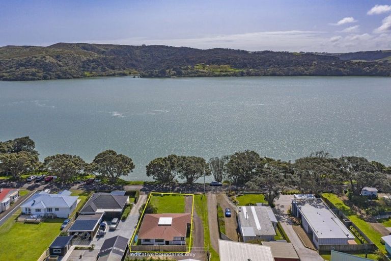 Photo of property in 23 Cliff Street, Raglan, 3225