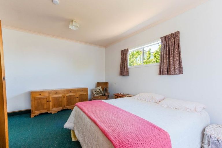 Photo of property in 18 Hunia Street, Marton, 4710