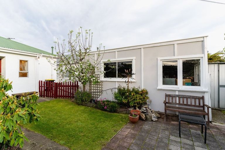 Photo of property in 130 Surrey Street, Forbury, Dunedin, 9012