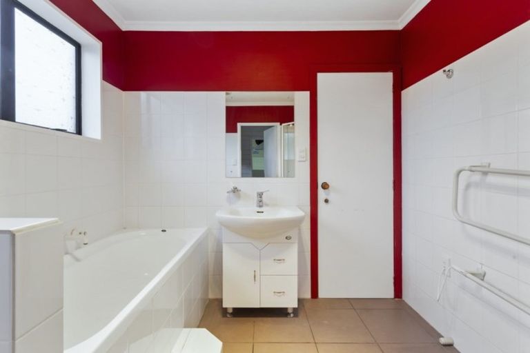 Photo of property in 23 Burnett Street, Oxford, 7430