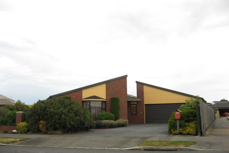 Photo of property in 26 Mervyn Drive, Avondale, Christchurch, 8061