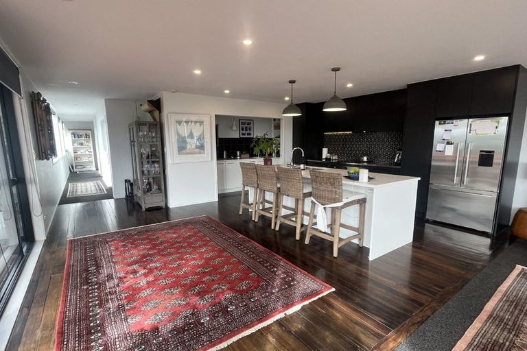 Photo of property in 2 Pohutukawa Avenue, Red Beach, 0932