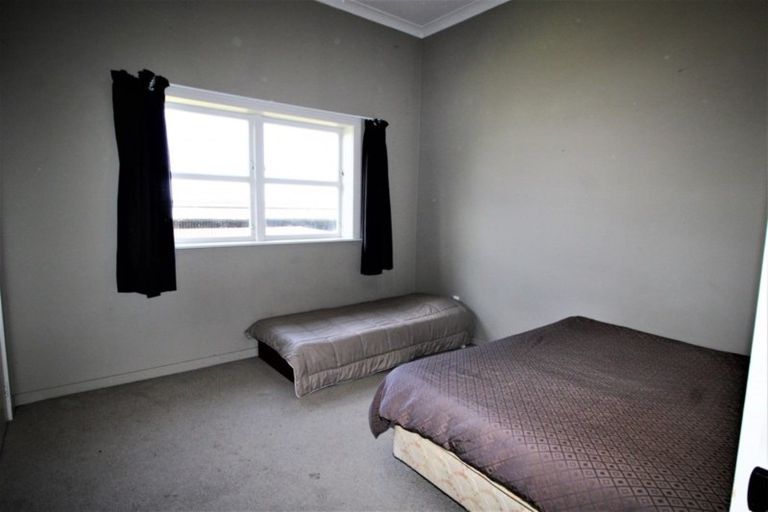 Photo of property in 50 Ross Street, Woodville, 4920