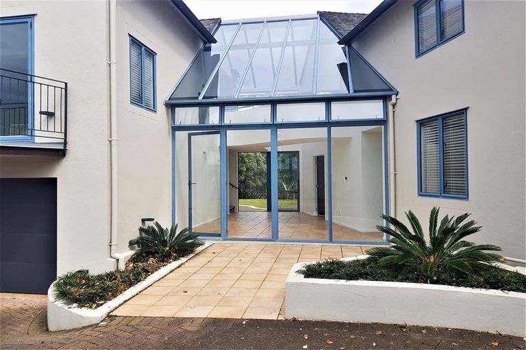 Photo of property in 480a Beach Road, Murrays Bay, Auckland, 0630