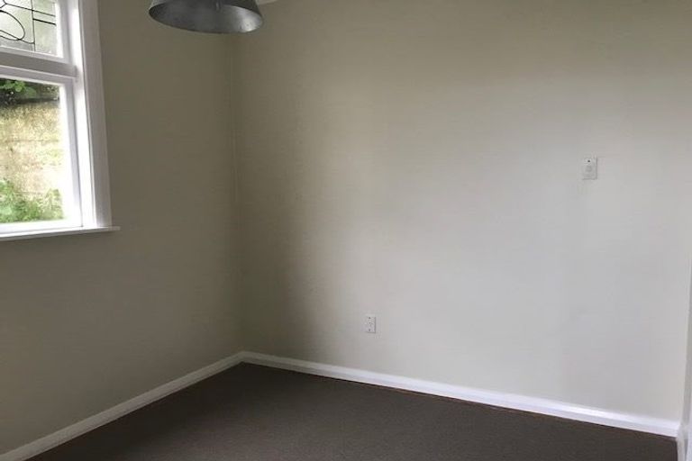 Photo of property in 11 Aranoni Street, Island Bay, Wellington, 6023