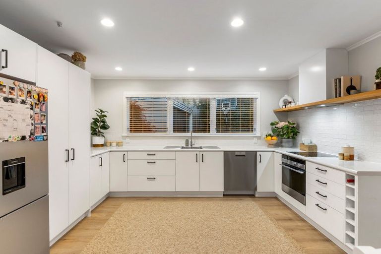 Photo of property in 6 Norglen Lane, Riverhead, 0820