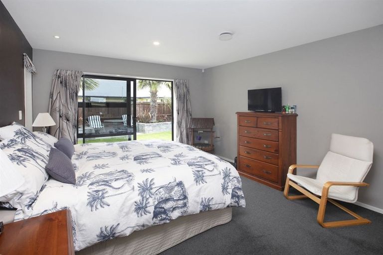 Photo of property in 6 James Hight Drive, Halswell, Christchurch, 8025