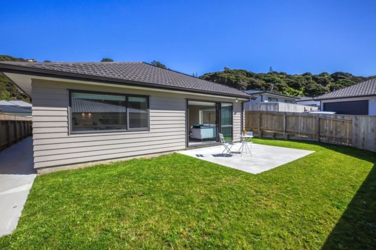 Photo of property in 26 Moonsail Drive, Whitby, Porirua, 5024