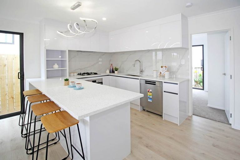 Photo of property in 20e Hill Road, Papatoetoe, Auckland, 2025