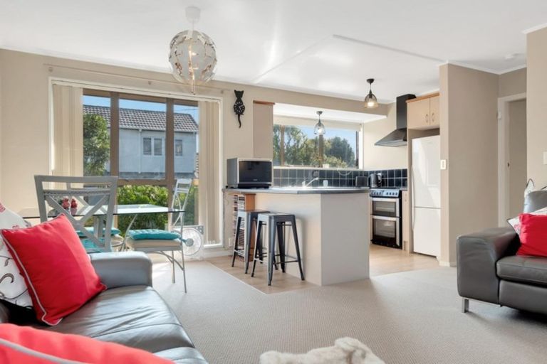 Photo of property in 2/33 Golf Road, Mount Maunganui, 3116