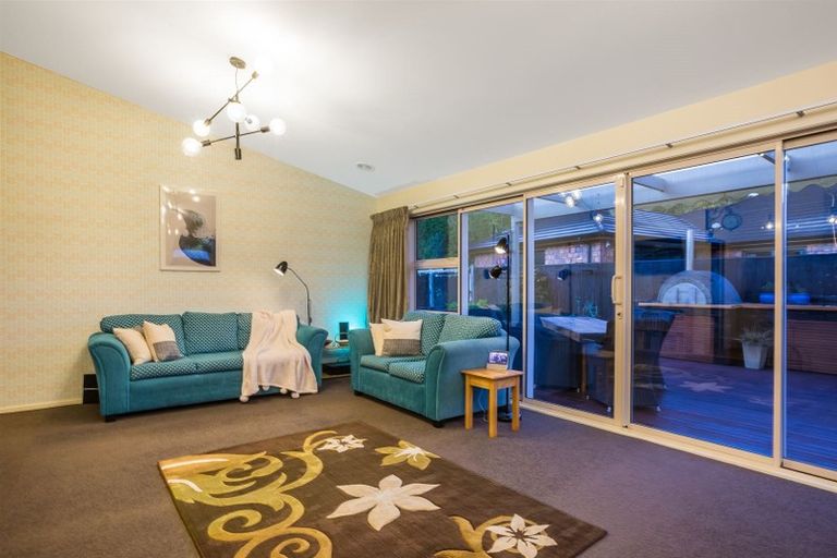 Photo of property in 13 Kepler Way, Aotea, Porirua, 5024