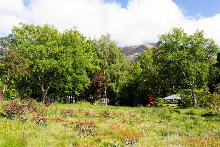 Photo of property in 8 Cemetery Road, Lake Hawea, Wanaka, 9382
