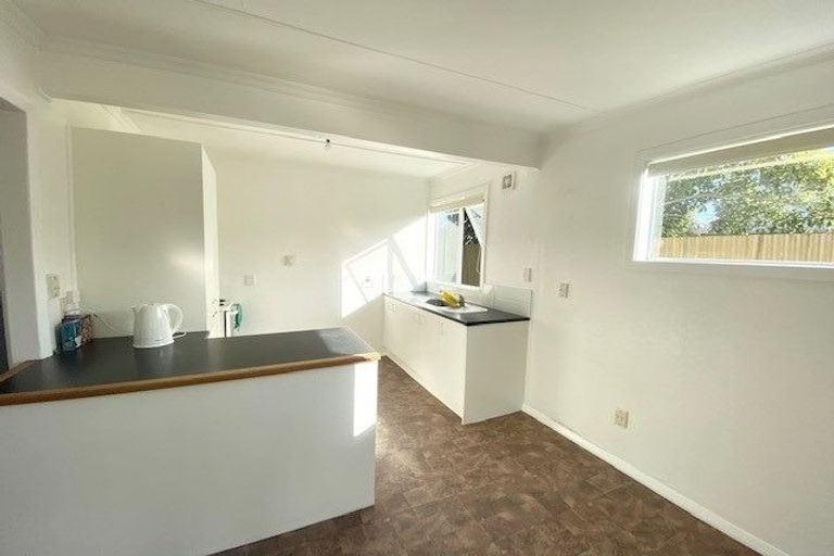 Photo of property in 22a Sussex Street, Levin, 5510