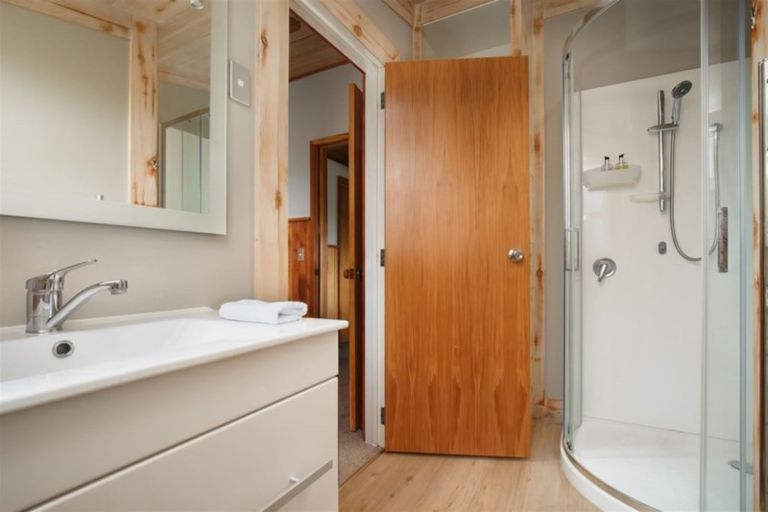 Photo of property in 5 Mackenzie Street, National Park, Owhango, 3989